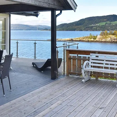8 Person In Holiday home Torvikbukt