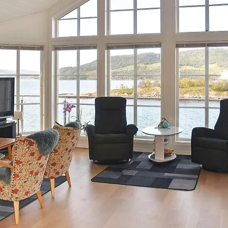 8 Person In Holiday home Torvikbukt